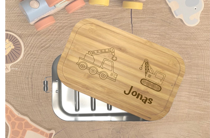 wolga-kreativ Personalisierte Brotdose aus Metall und Holz für Kinder mit Fächern und Unterteilung für Mädchen und Jungen Zug Bagger Laster