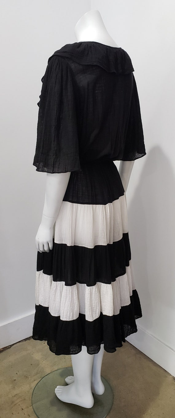 Vintage 70's Black and White Ruffle Tiered Stripe… - image 5
