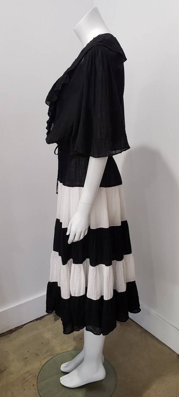 Vintage 70's Black and White Ruffle Tiered Stripe… - image 4