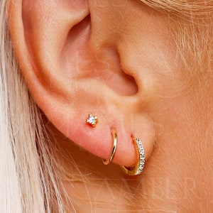 Orecchini a cerchio Huggie • Set di 3 orecchini • cerchio per cartilagine • orecchini a cerchio • cerchio con pavé d&#39;argento • cerchio per trago • piccolo cerchio per elica