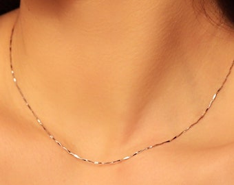 Lori - Super Dainty Chain Choker• Diamond cut Style Chain• Lace Chain• Simple Choker Necklace
