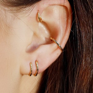 Regular Conch Huggie Hoop Earrings • rounded hoop earrings • cartilage hoop • gold conch hoop • helix hoop • huggie tragus hoop