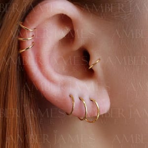 Boucles d'oreilles Tiny Huggie 20G, Boucles d'oreilles unies Helix, Boucles d'oreilles Dainty, Petits Huggies délicats en argent sterling, Créoles plaquées or 18 carats,