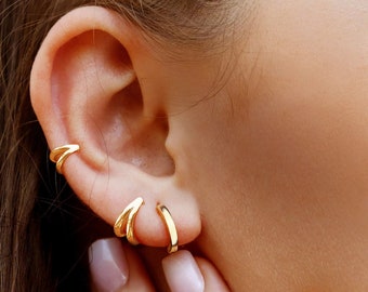 Huggie Hoop Earrings • gold helix hoop • cartilage hoop • hoop earrings • silver hoop • gold hoop • small helix hoop