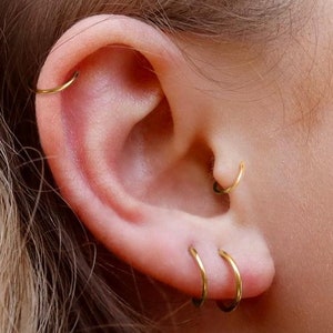 Tiny Huggie Hoop Earrings,Plain Helix Hoop Earrings, Dainty Hoop Earrings,Dainty Tiny Huggies, 18K Gold Plated Hoops,Sterling Silver Huggies