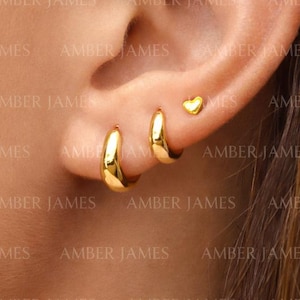 Minimalist chunky Huggie Hoops • small hoop earrings • open hoop earrings • dainty hoops • silver hoops • huggie hoop earrings