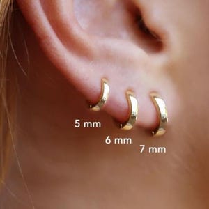 Tiny Huggie Hoop Earrings,Plain Huggie Hoop Earrings,Dainty Hoop Earrings,Dainty Tiny Huggies, 18K Gold Plated Hoops,Sterling Silver Huggies