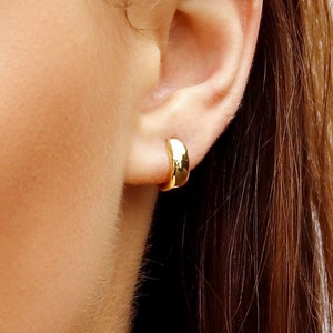 Huggie Hoop Earrings • gold chunky hoop • Sleeper hoop • hoop earrings • silver thick hoop • minimalist hoop • small helix hoop