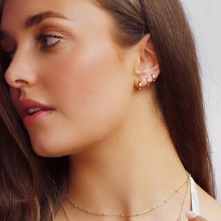 Orecchini A Cerchio In Argento 925 Con Placcato Oro Bianco 18K – Piccoli Huggie Con Motivo Onde, Ipoallergenici