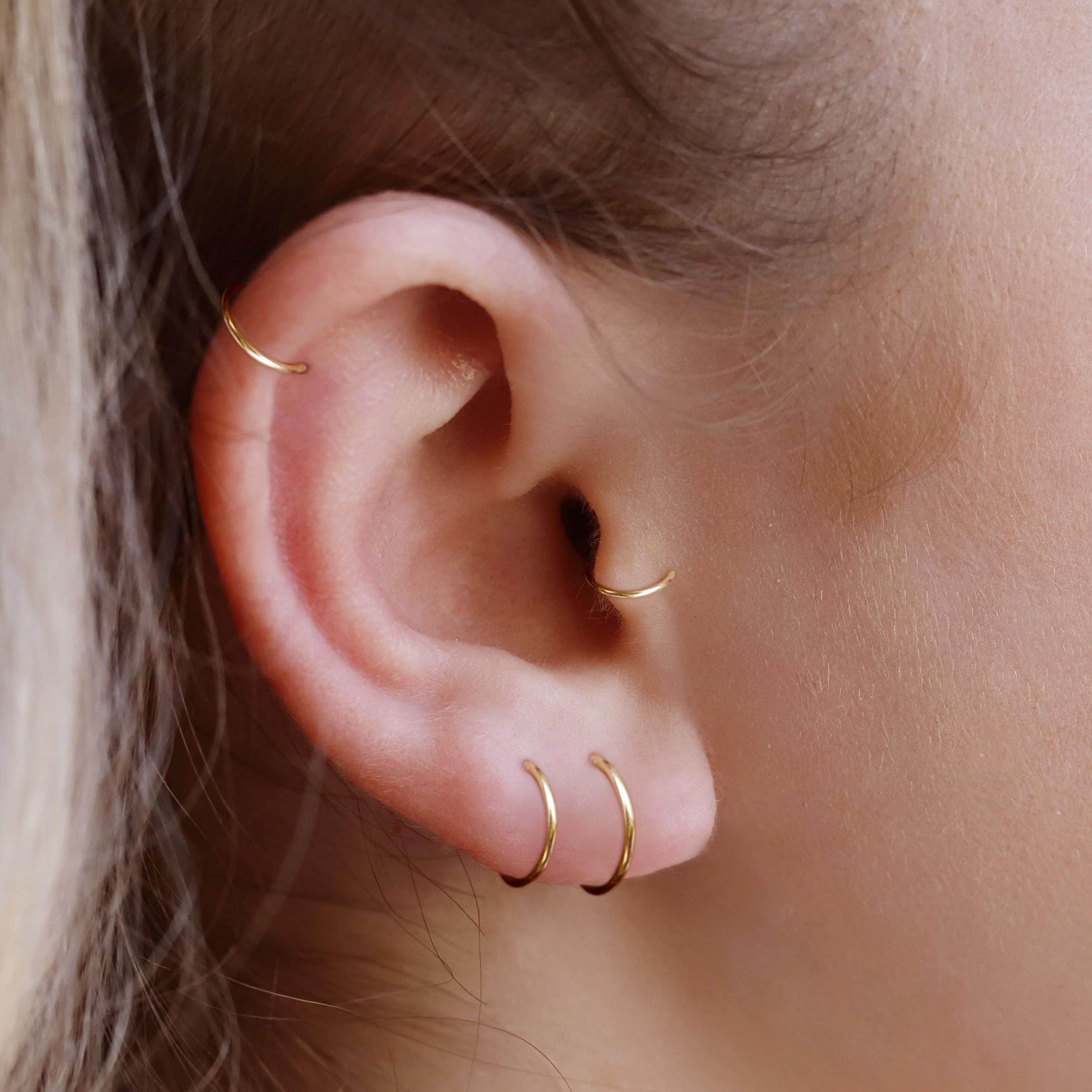 Tiny Huggie Hoop Earrings,Plain Helix Hoop Earrings, Dainty Hoop Earrings,Dainty Tiny Huggies, 18K Gold Plated Hoops,Sterling Silver Huggies