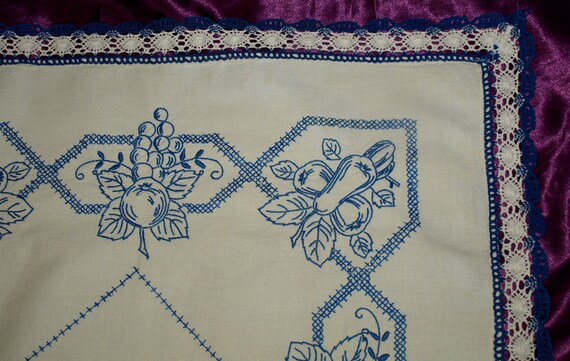 Vintage Hand Made Hungarian Embroidered Tablecloth From the 70s - Etsy