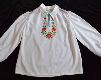 Vintage Hungarian Matyo Floral Embroidered Wearable Women Blouse Size EU 42-44 / UK 14-16
