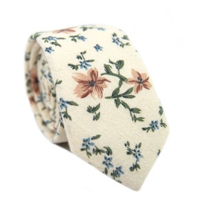 Cream White Floral Necktie, Floral Skinny Tie, Modern White Tie with Flowers, Garden Wedding Mens Floral Ties, Luxury Cotton Neck Tie