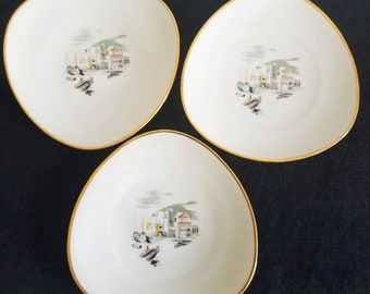 Vintage Wintering Marklleuth Bavaria Porcelain Gold Trim Dessert Bread Plates Triangle Shape Germany