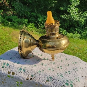 Antique brass electric oil lamp Antique Sconce wall mount light fixture Vintage Victorian Mid Century Primitive Rustic Farmhouse Decor