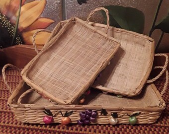 Perfect for Pyrex Dishes and Potlucks Straw Raffia Fun Vintage Piece! Casserole Serving Basket- Retro 1970/'s