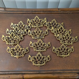 Poignées de tiroir en laiton antique Chippendale style ailé placard poignées quincaillerie commode vintage restauration de meubles Queen Anne