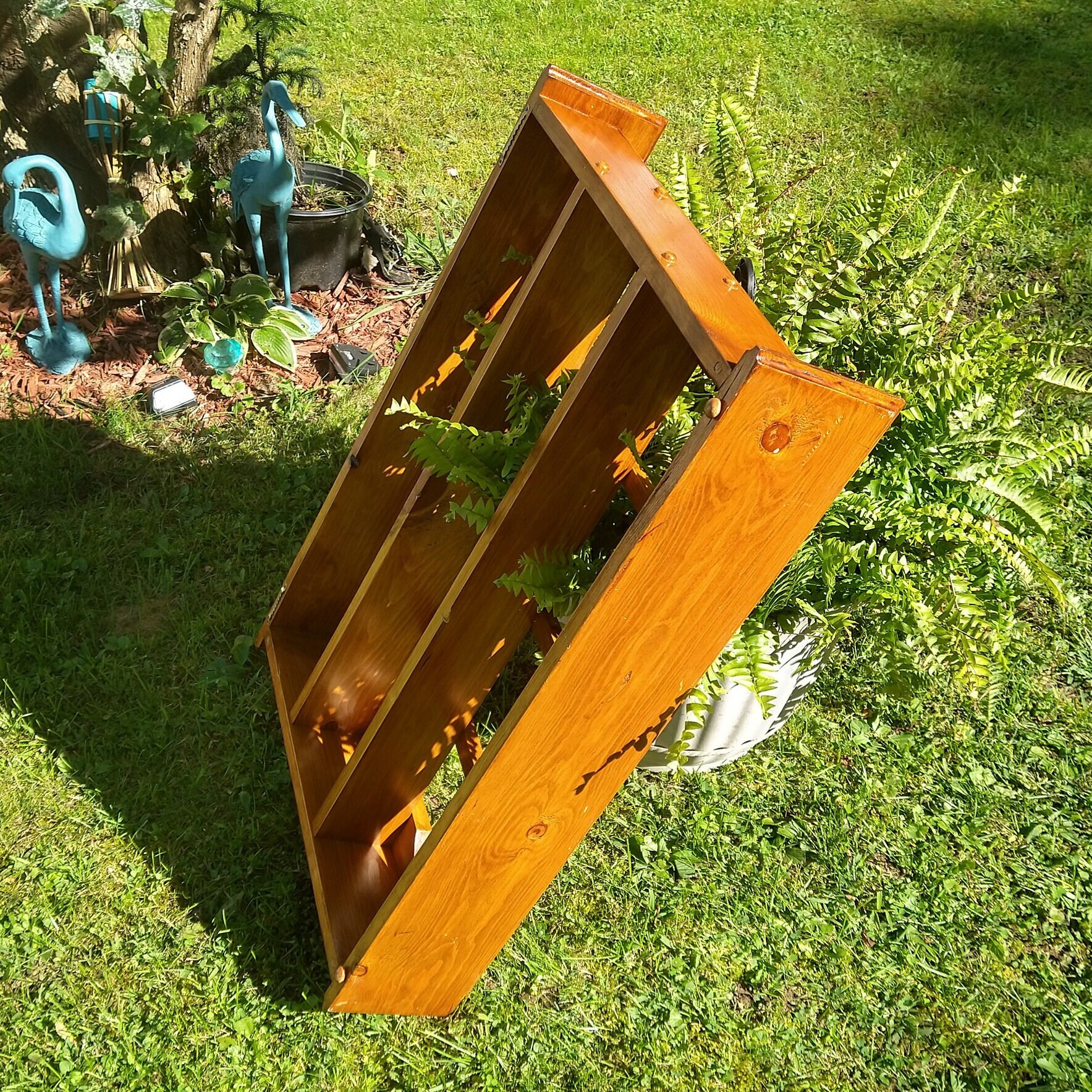 Vintage Wooden Spindle Shelf Scalloped Edge Cup Saucer Curio Vintage Wooden Spindle Shelf Scalloped Edge Cup Saucer Curio