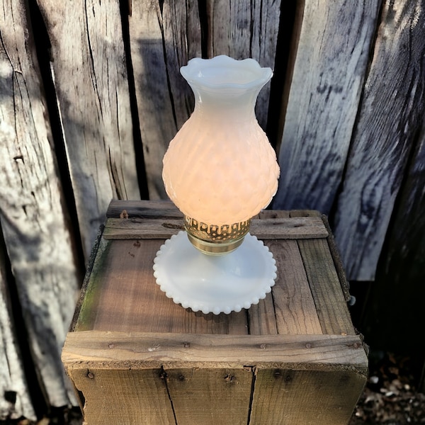 Hobnail Lamp MCM Milk Glass Bedside Table Light with Milk Glass Chimney Shabby Chic Country Farmhouse Decor Vintage Bedroom Accent Light