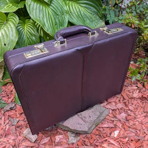 Vintage Leather Briefcase Attache Case Suitcase Luggage Business Travel Bag Display Home Office Graduation Gift