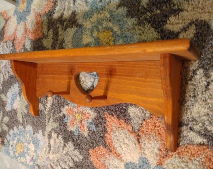 Vintage Wooden Wall Shelf Peg Hook Heart Wall Hanging Shelf Country