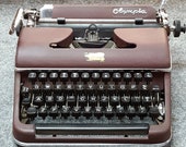 FREE SHIPPING 1952 Olympia SM2 Portable Typewriter Good Working Condition