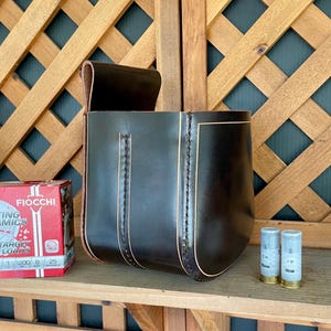 The Dixie Union divided compartment shotshell pouch