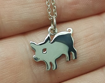 Sterling silver pig necklace. Piglet necklace. Vegetarian pendant. Little piglet pendant. Vegan jewelry. Vegan necklace.