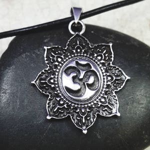 OM Necklace. Aum pendant. Mandala lotus pendant. meditation. yoga jewelry. sterling silver Lotus necklace. zen Buddhism - aum om