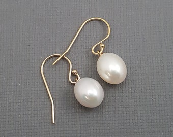 Freshwater pearl earrings. Pearl drop earrings. Gold pearl earrings. Gifts for her. 3/4". Small teardrop earrings. Bridal jewelry