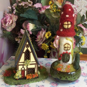 Handmade, needle felted, fairy house, toadstool. imagem 10