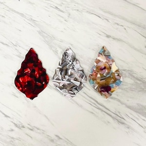 Colgantes llamativos de acetato - Dijes para pendientes de acrílico para la fabricación de joyas - Gotas geométricas de resina acampanadas - 3 colores - Juego de 2