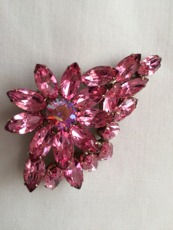Vintage Pink Crystal Rhinestone Brooch