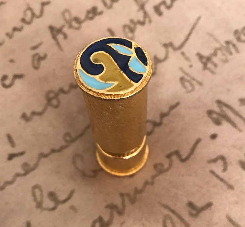 Est\u00e9e Lauder Paisley Design Lipstick Tube Case