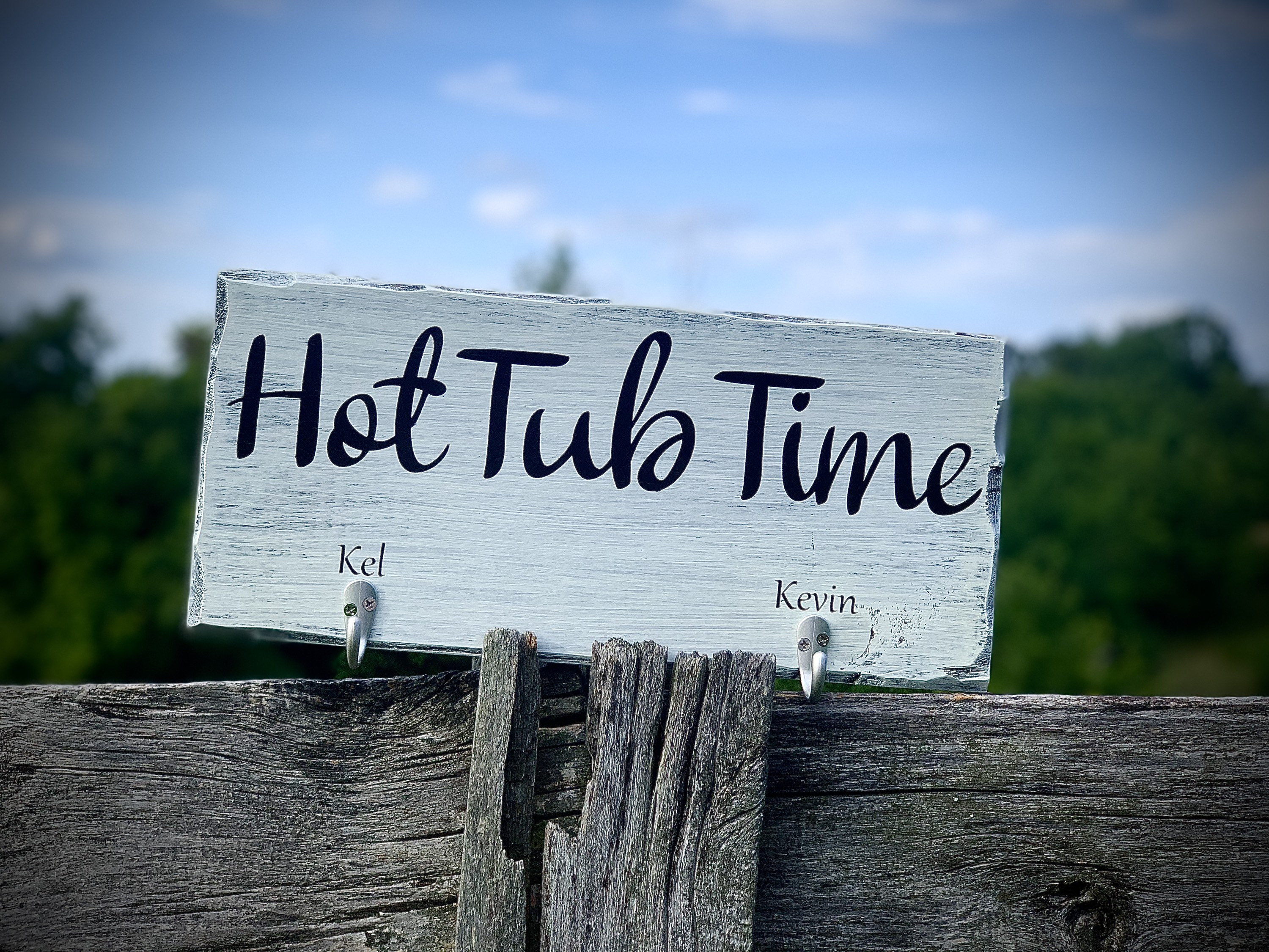 Personalized Distressed Hot Tub Towel Hook|Hanging Rustic Reclaimed Barnwood Sign|Hot Tub Sign|Custom Hot Tub Towel Hanger|Outdoor Towel