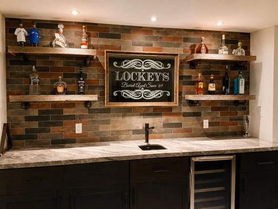 Personalisierter Barspiegel | Individuelles Hausbar-Schild | Bourbon-Bar- Deko | Whiskey-Lounge-Spiegel | Graviertes Schild für die Männerhöhle | Einzugsgeschenk