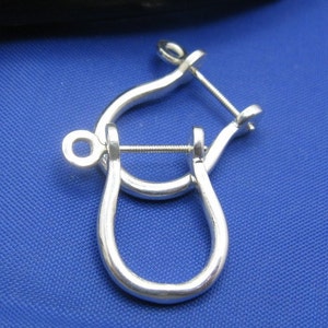Paire de boucles d'oreilles de pirate en argent sterling personnalisées faites à la main par Crisol Jewelry