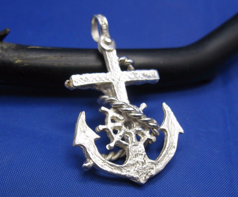 Sterling Silver Diver's Mariners Cross Pendant of Jesus on - Etsy