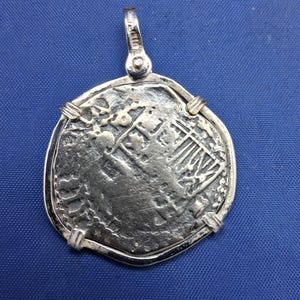 スターリングシルバー製アトーチャ宝物レプリカコインペンダント：スペイン2レアル 画像 4