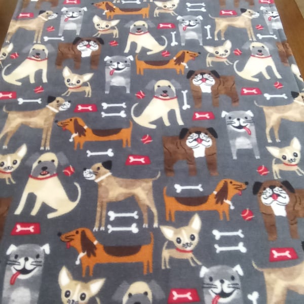 Lined Dog Blanket, Fleece, 27"x35", Multi Dogs