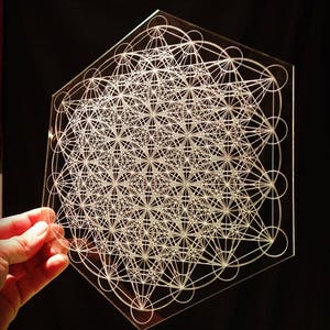 Metatron's Cube Flower Of Life Pattern Laser Cut Crystal image 4