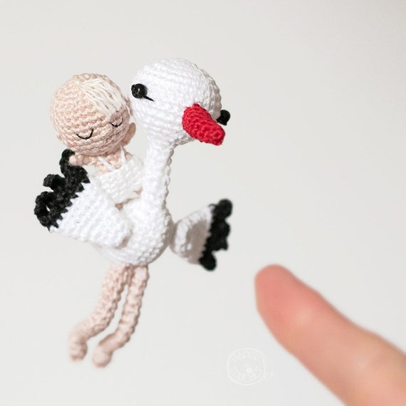 パック 2 ミニかぎ針編みの赤ちゃんとかぎ針編みのコウノトリの