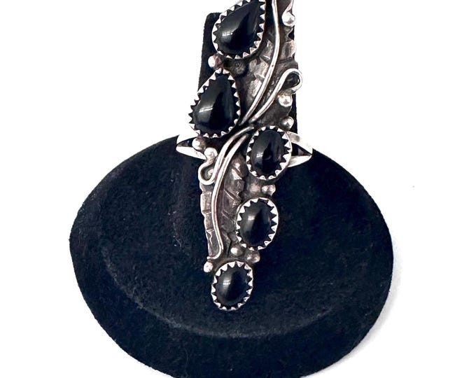 Size 9, Vintage Native American Sterling Silver Ring with Onyx Stones