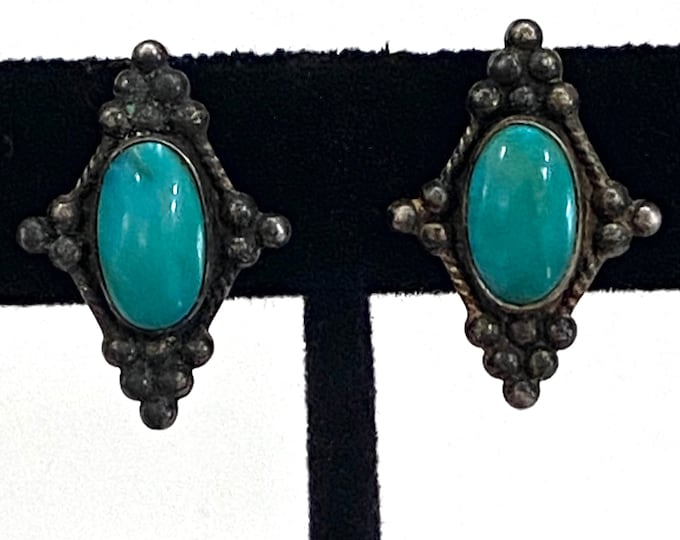 Old Vintage Turquoise Sterling Screw Back Earrings (E006)
