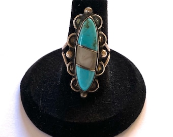 Size 7.5 Vintage Navajo Sterling Silver Turquoise & MOP Ring (A080)