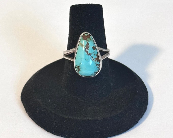 Size 6.75  Southwestern Sterling Silver & Turquoise Ring. (A057)