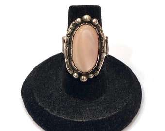 Size 5.5, Sterling Silver & Pink Mother of Pearl Ring, Unsigned, A146