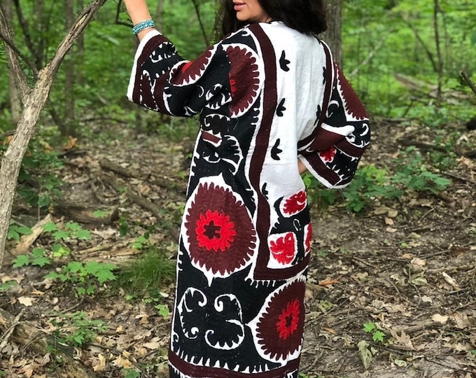 Suzani Vintage Fully Embroidered Kimono Size M/L,
