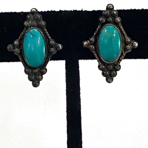 Old Vintage Turquoise Sterling Screw Back Earrings (E006)