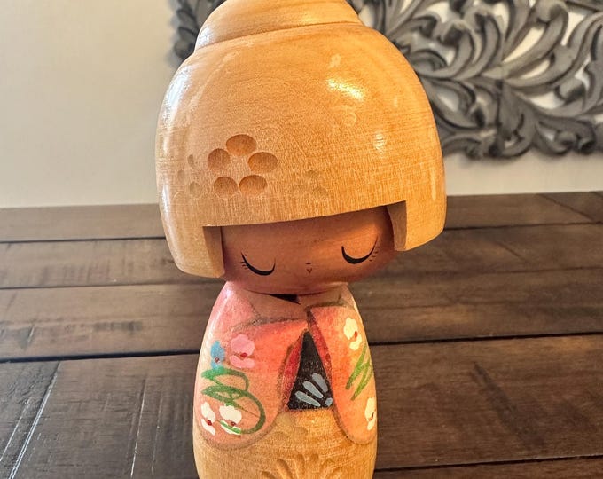 Kokeshi doll 5.5" tall/ Handcrafted Kokeshi Wooden doll/ Brown Kimono Ornament, Kokeshi doll, Kokeshi doll vintage